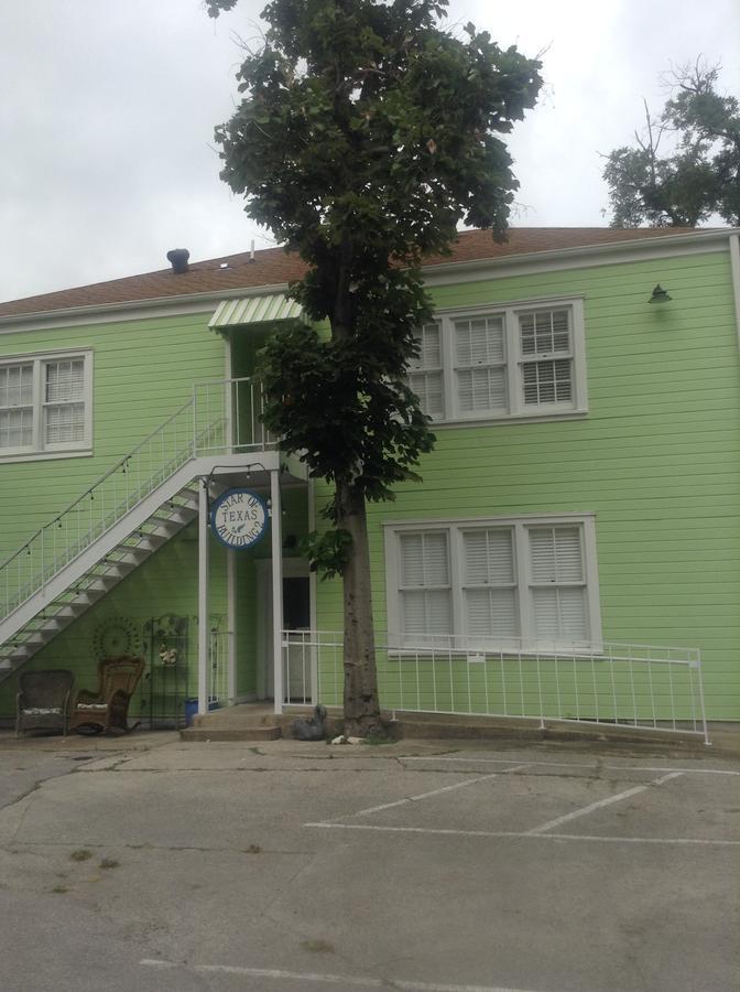 Star Of Texas Inn Building Two Austin Kültér fotó